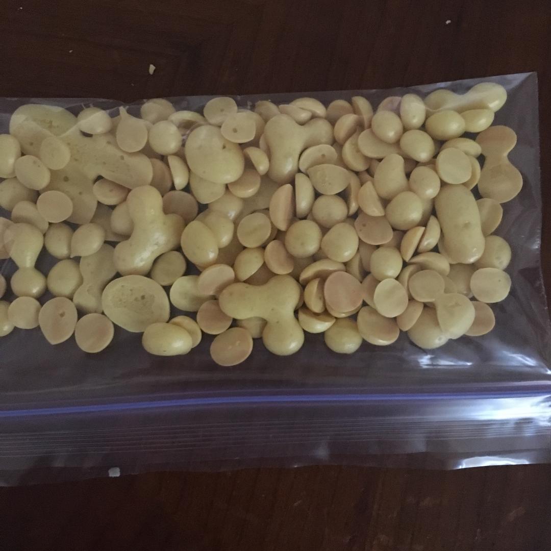 入口即化的无添加蛋黄溶豆