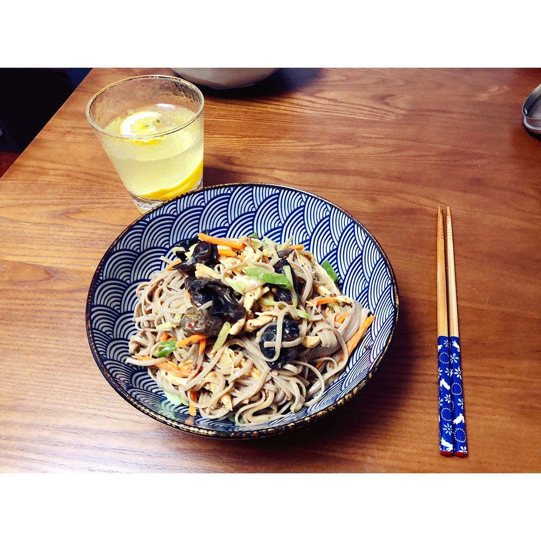 鸡丝荞麦面