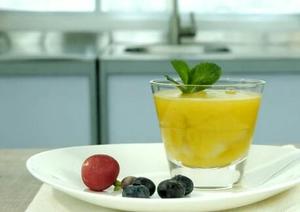 菠萝芒果青瓜汁的做法 步骤6