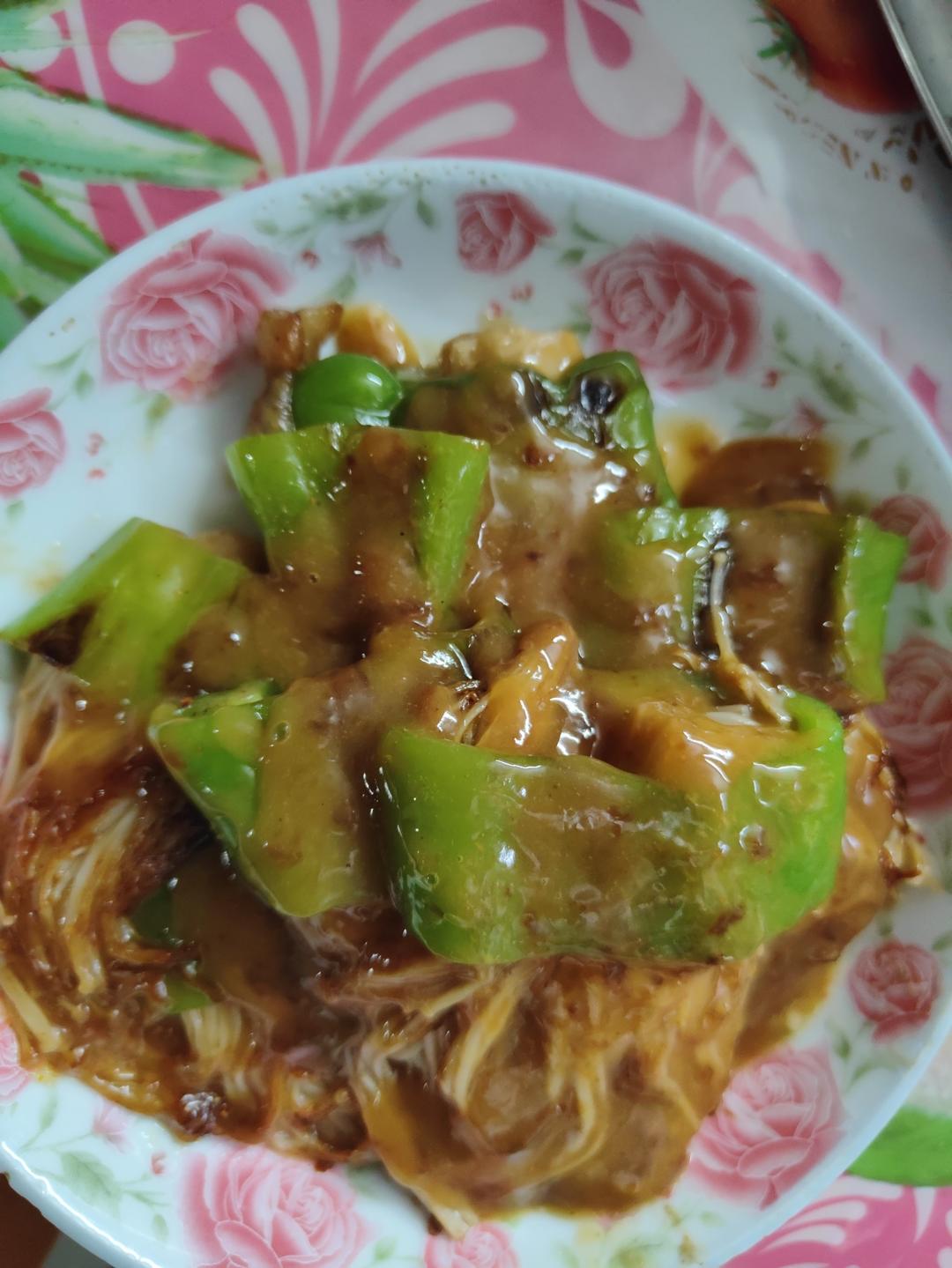 青椒卷金针菇，无敌下饭