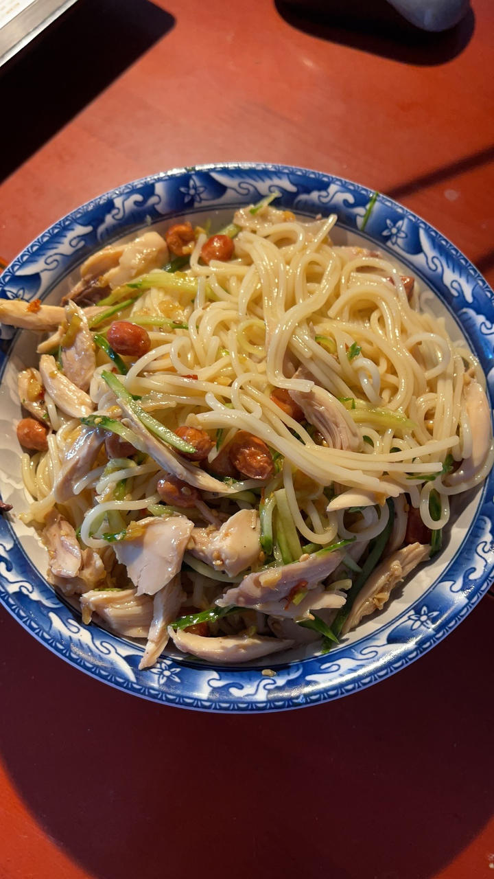 🥒鸡丝凉面