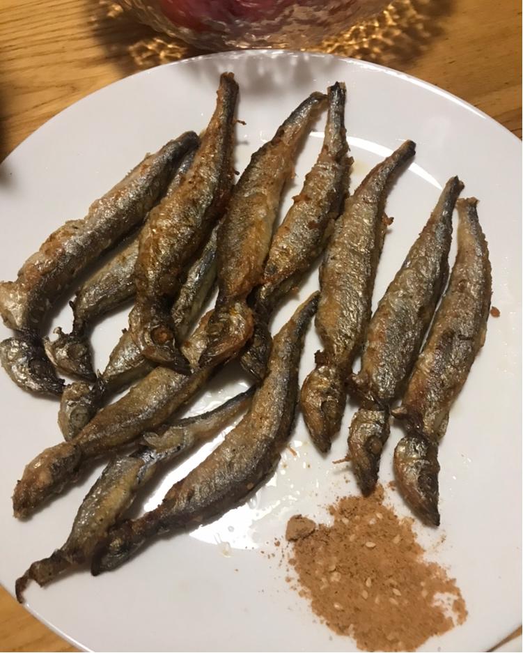 香煎多春鱼