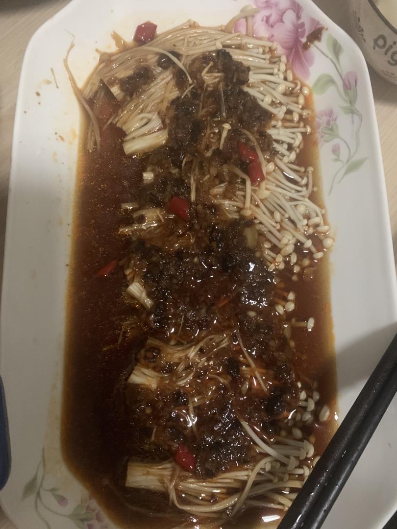 蒜蓉辣椒蒸金针菇