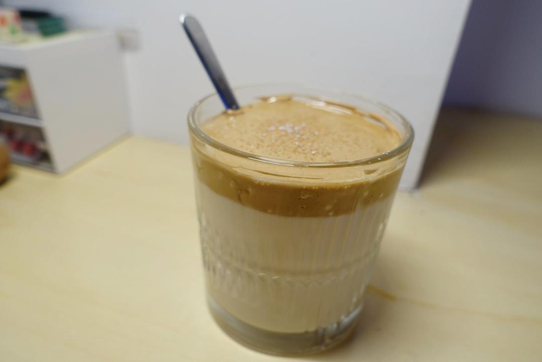 最近超火的泡沫咖啡奶盖☕️又名“4000次咖啡”