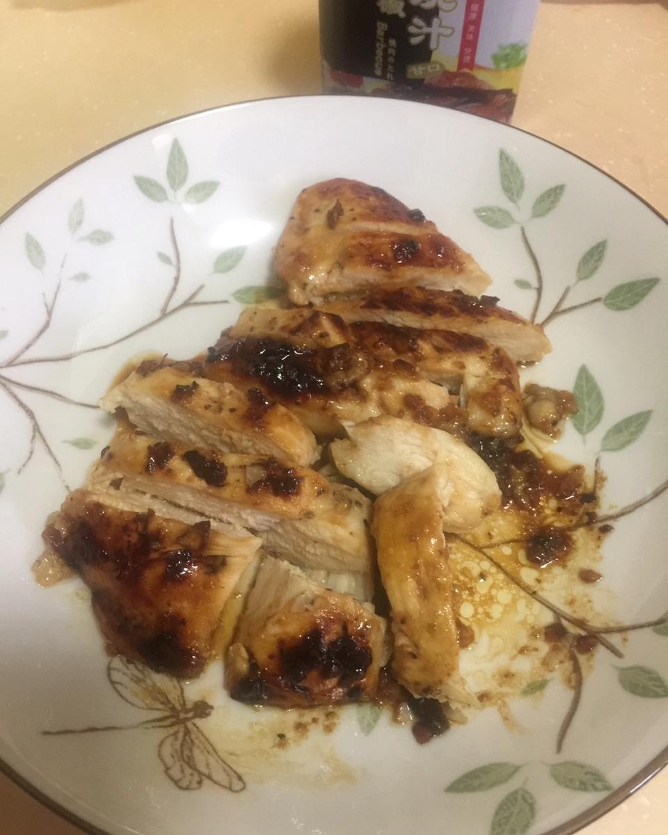 酷炫屌炸天好吃的煎鸡胸肉（香蒜蜂蜜煎鸡胸肉）