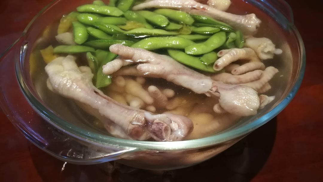 盐水鸡爪毛豆下酒追剧必备的做法