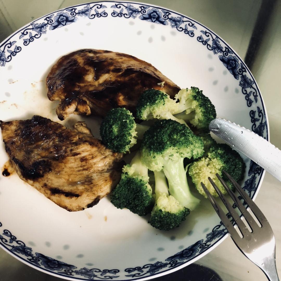 无油煎鸡胸肉（减脂餐必备）