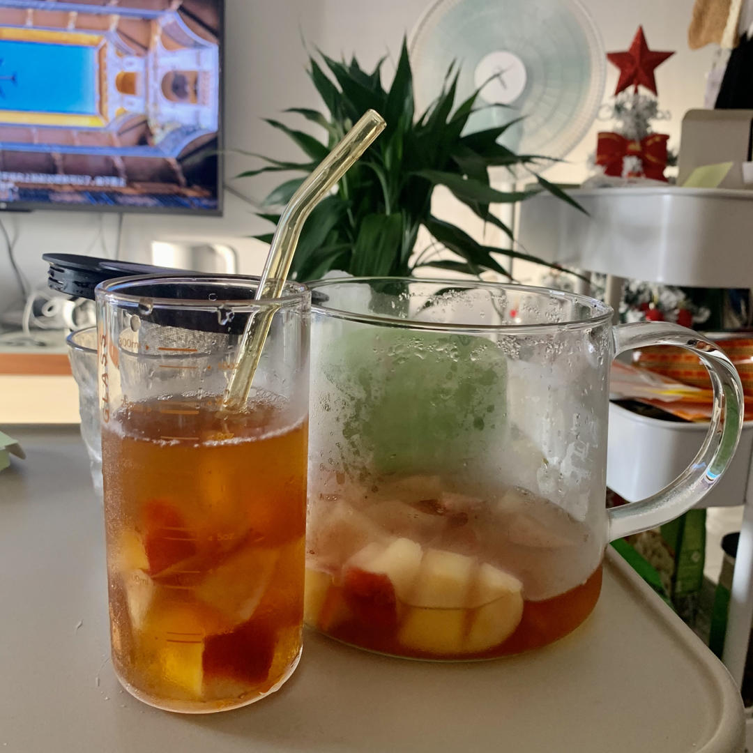 夏日清凉特饮-蜜桃乌龙茶