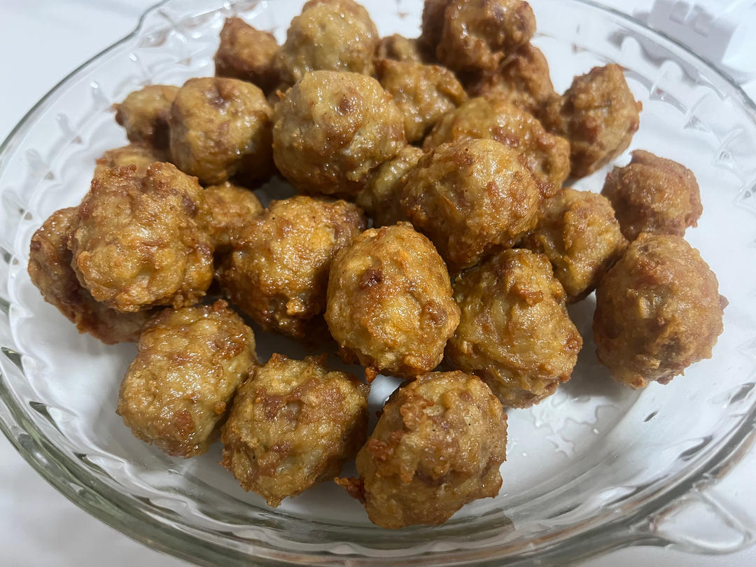 酥炸肉丸子