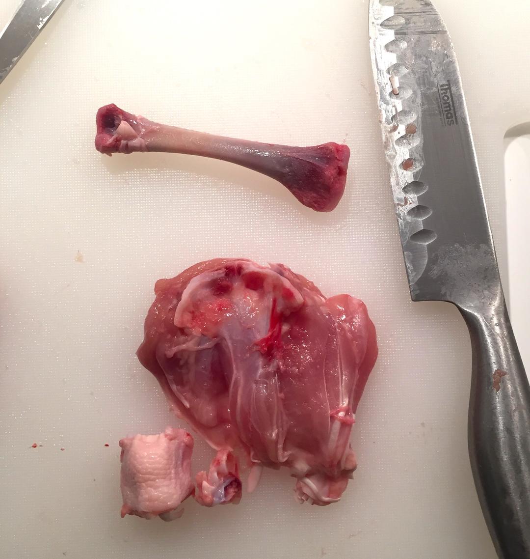 妙手拆鸡腿骨