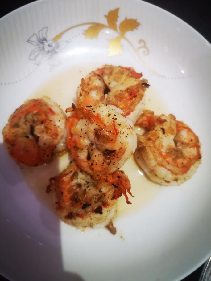 黄油蒜香大虾