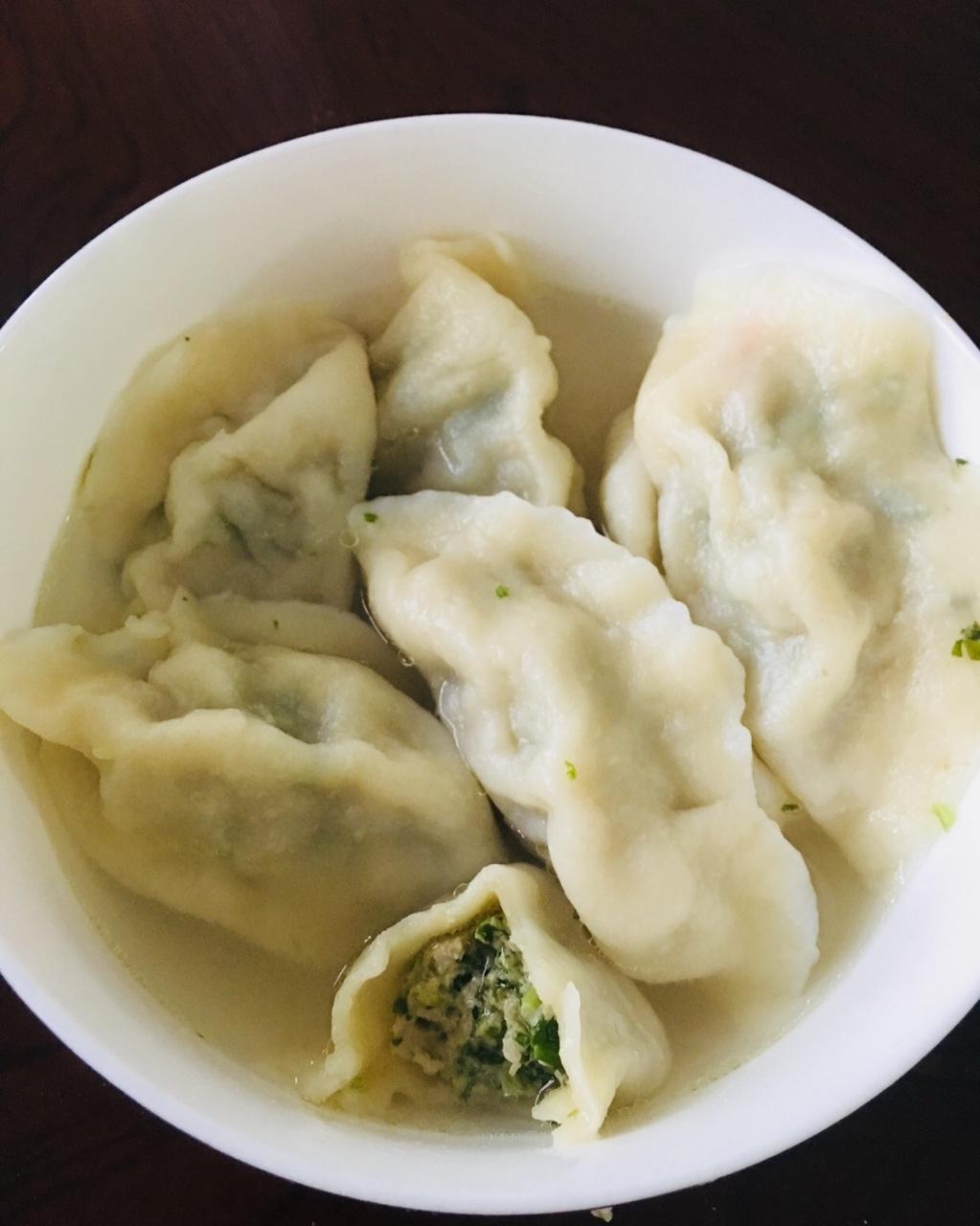 fanny蝉做的芹菜猪肉大馅饺子