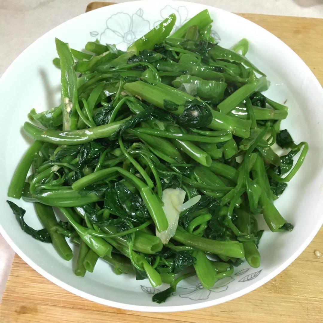 清炒空心菜