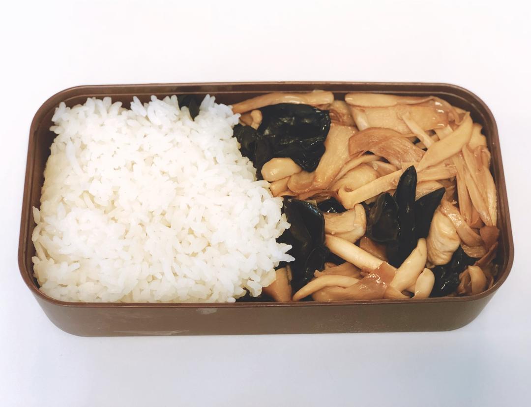 鲍汁菌菇煲