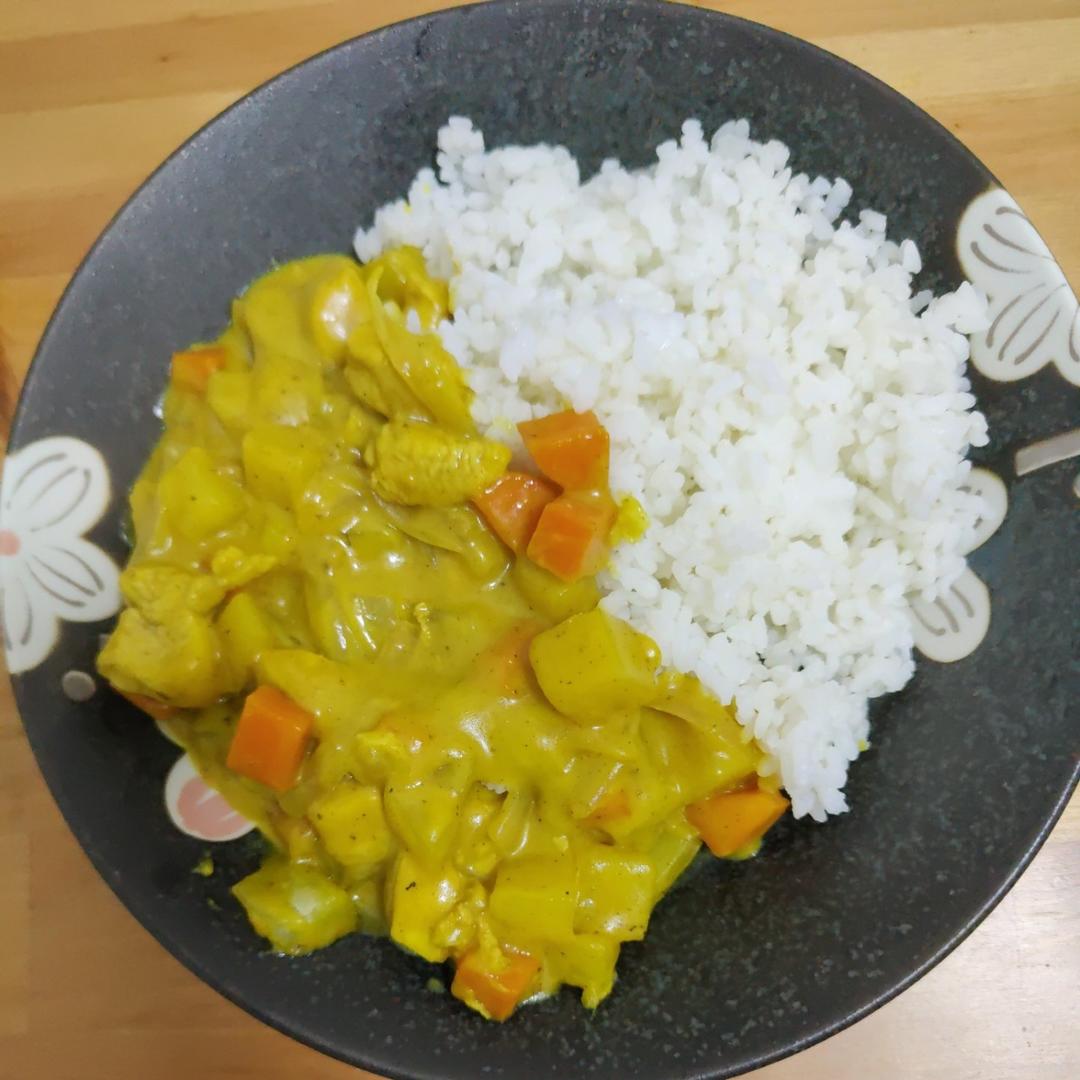 咖喱鸡肉饭