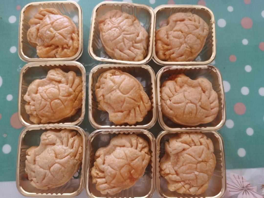 💃奶黄流心月饼——这是可以让你坐稳朋友圈厨霸位置的月饼🥮，没人点赞算我输👎