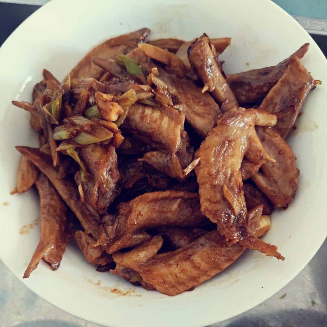 红烧鸡翅尖（简易好吃）
