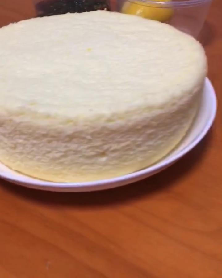 超详细的蒸酸奶戚风蛋糕（附带小视频）
