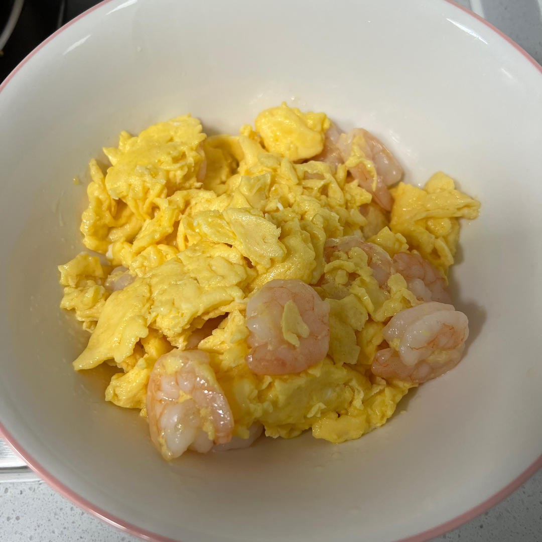 厨师长教你：“虾仁滑蛋”的家常做法，充满嫩滑饱满的口感