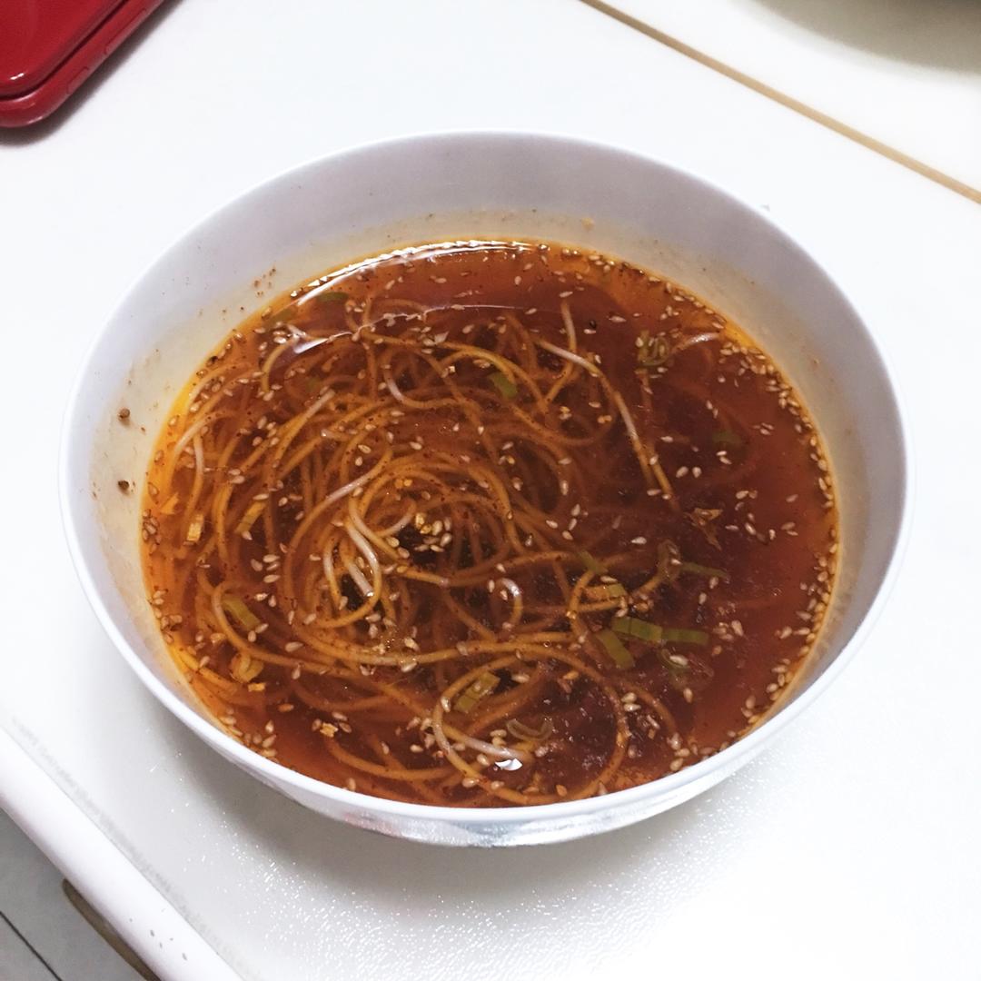 王大厨酸汤面