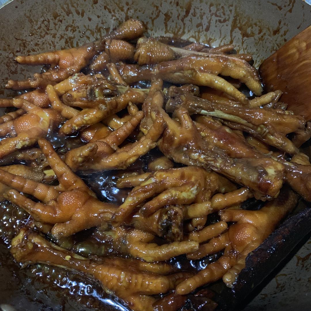 卤鸡脚