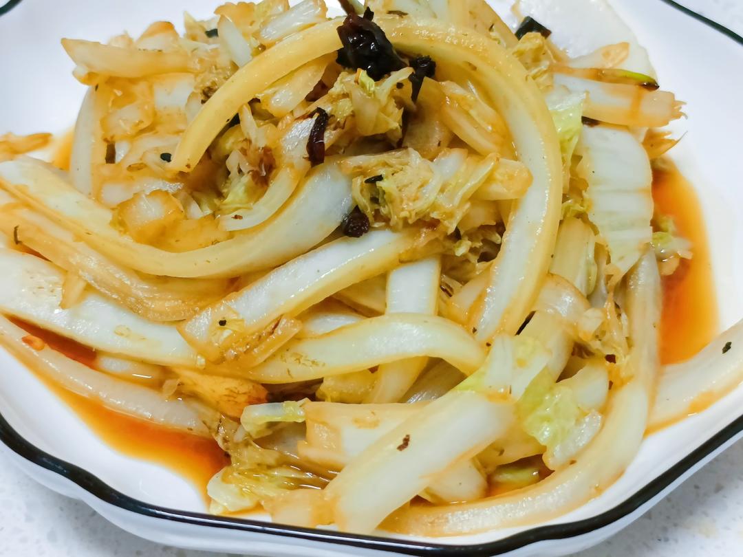 低脂下饭菜炝炒酸辣白菜的做法