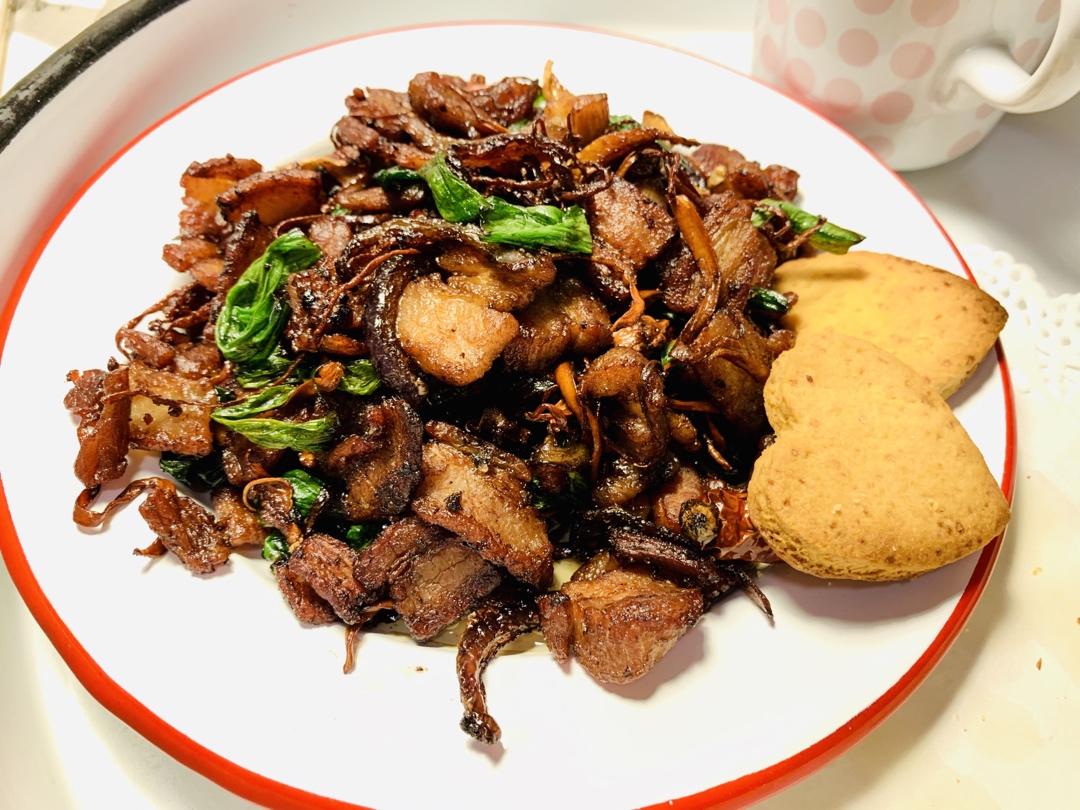 干煸五花肉茶树菇