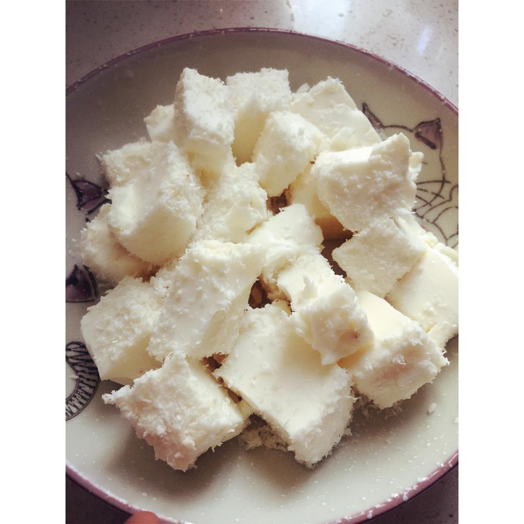 椰丝牛奶小方糕