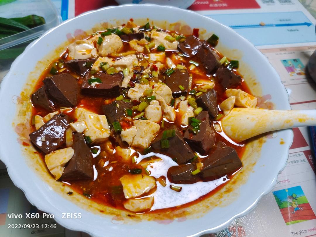 鸭血豆腐