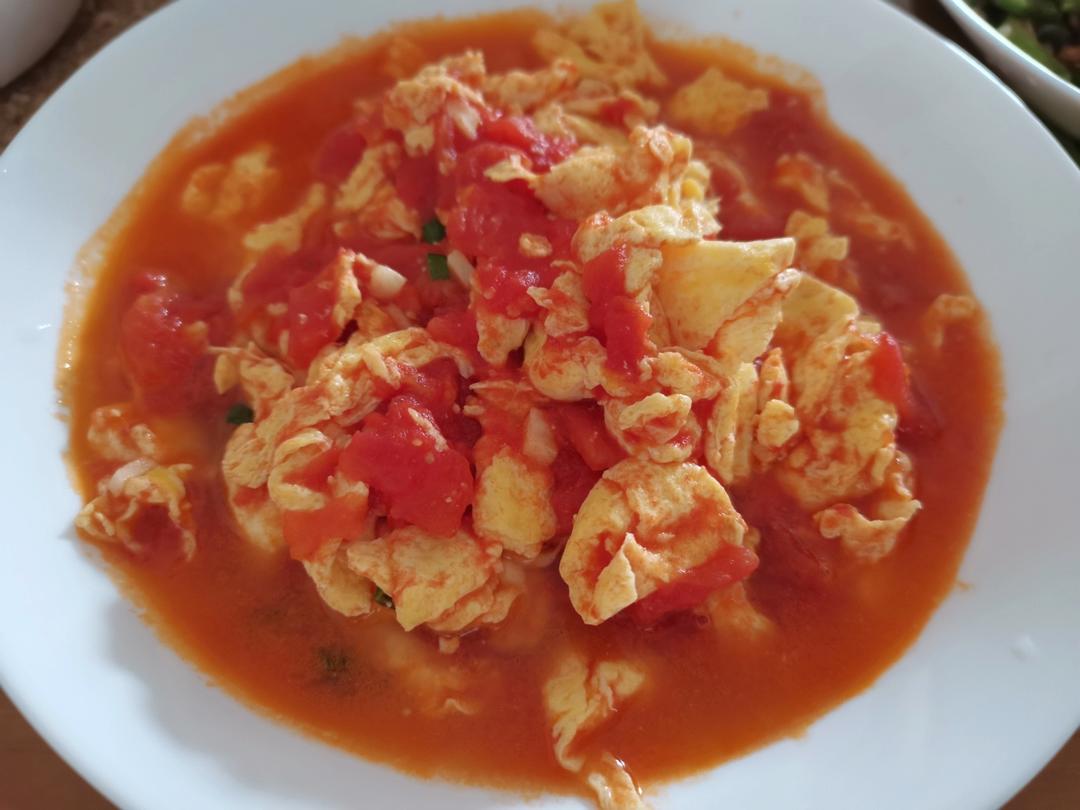 番茄炒鸡蛋（超浓的番茄味）