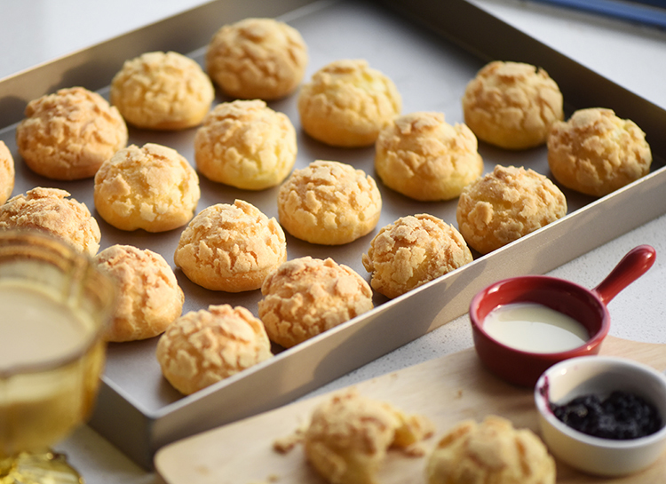 酥皮奶油泡芙--#皮黑森林#