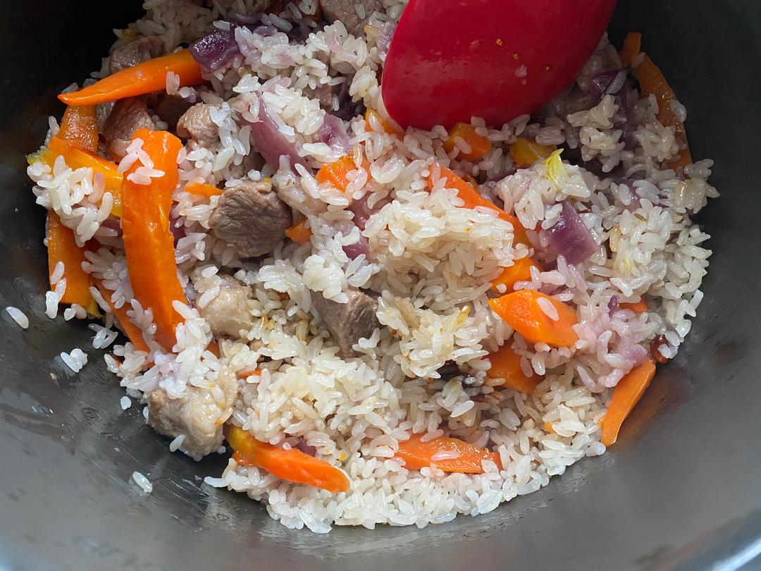 羊肉手抓饭
