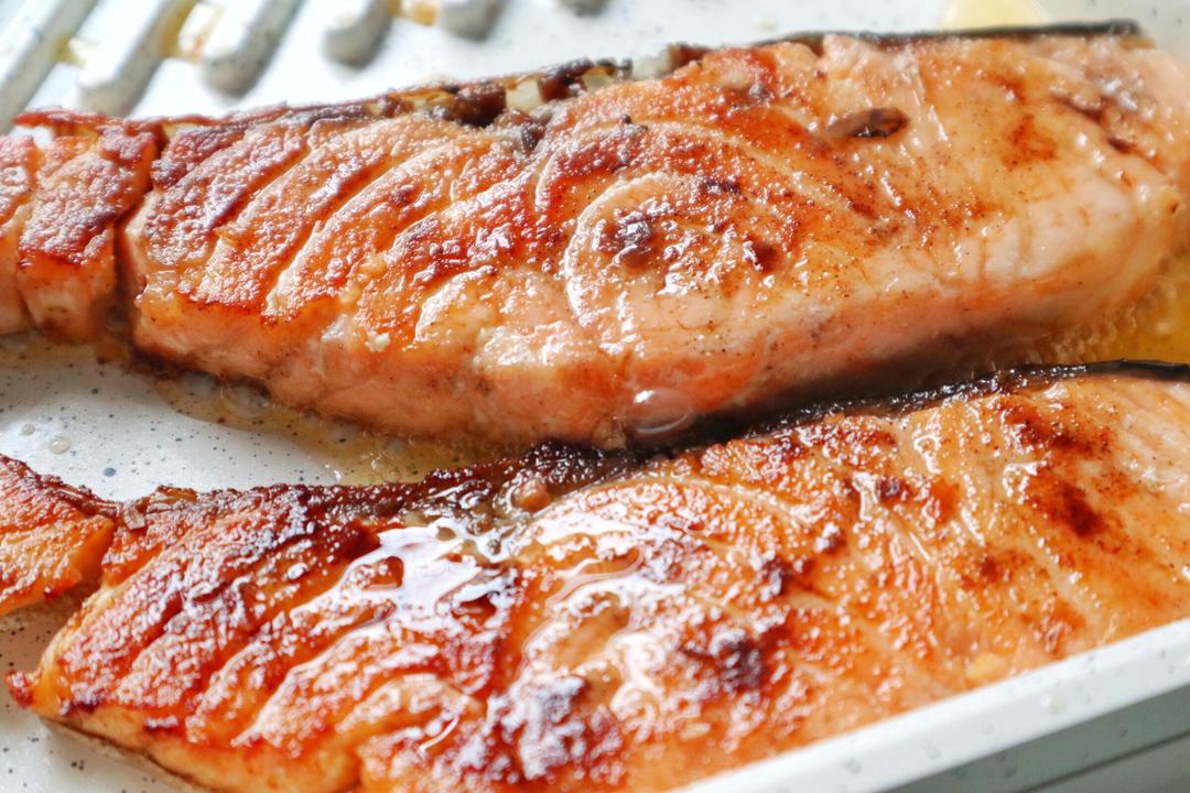 低脂柠檬黄油三文鱼