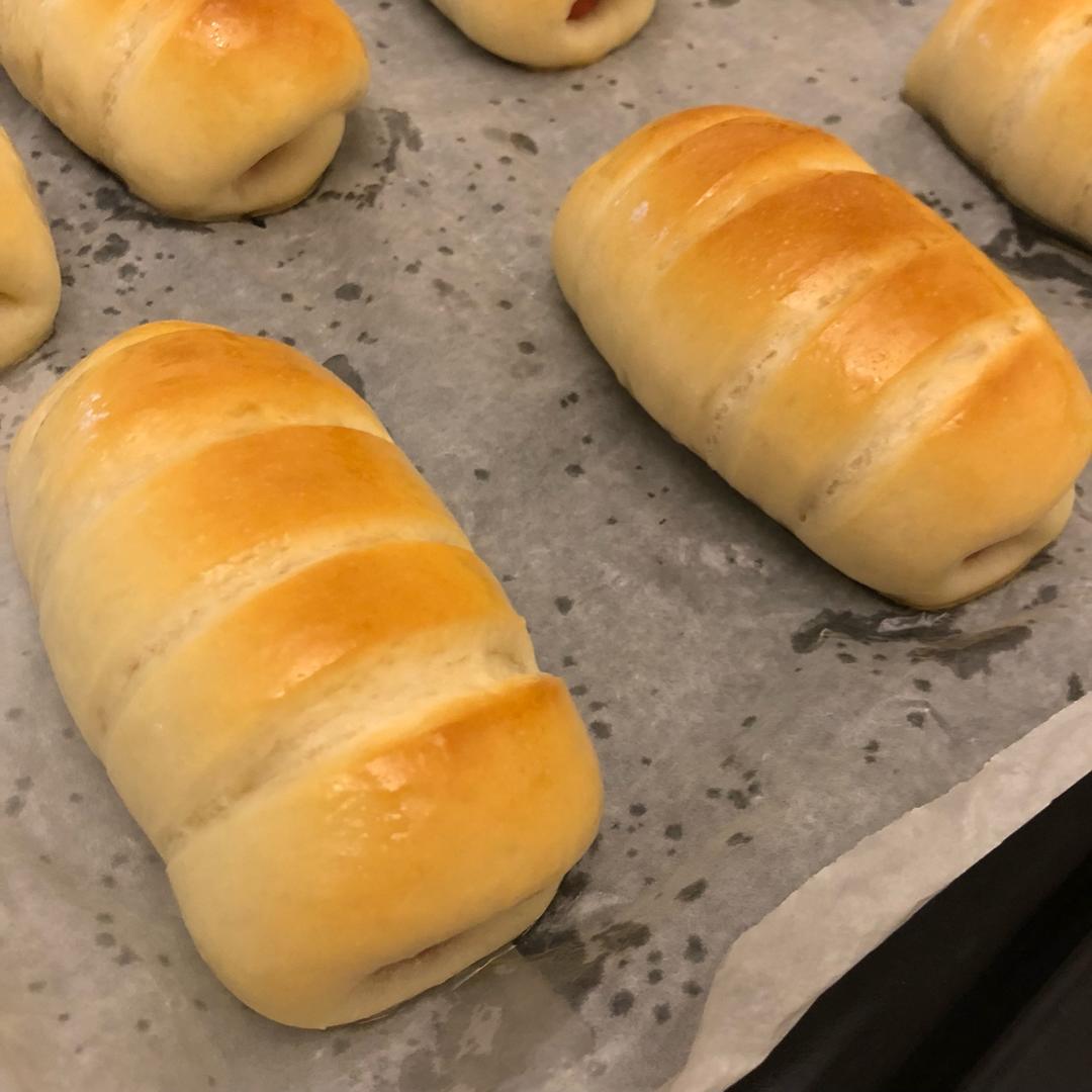 肉松肠仔包