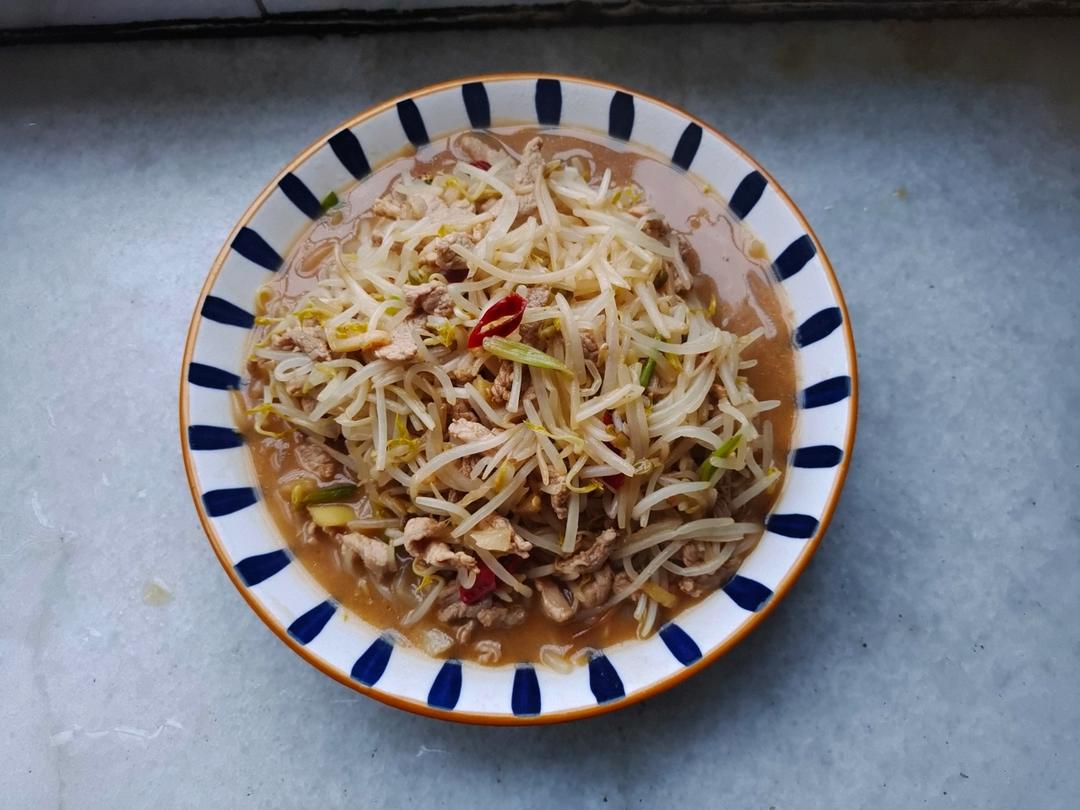 绿豆芽炒肉