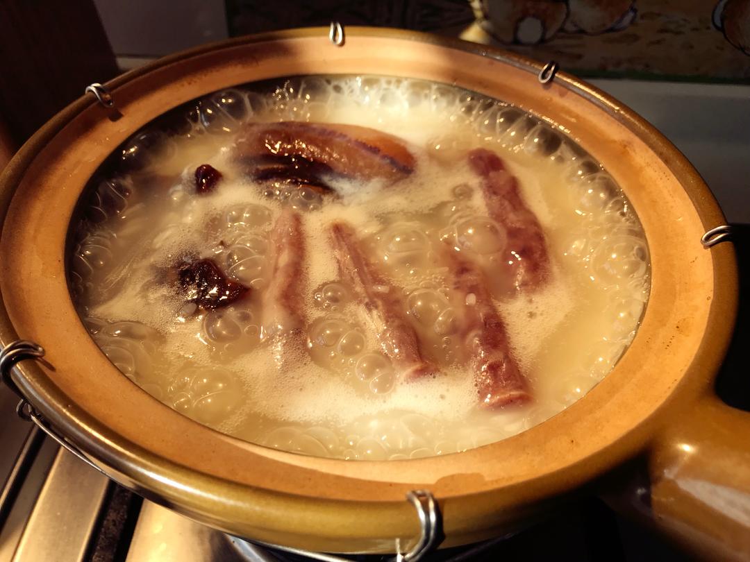 堂妈小厨——双腊煲仔饭的做法