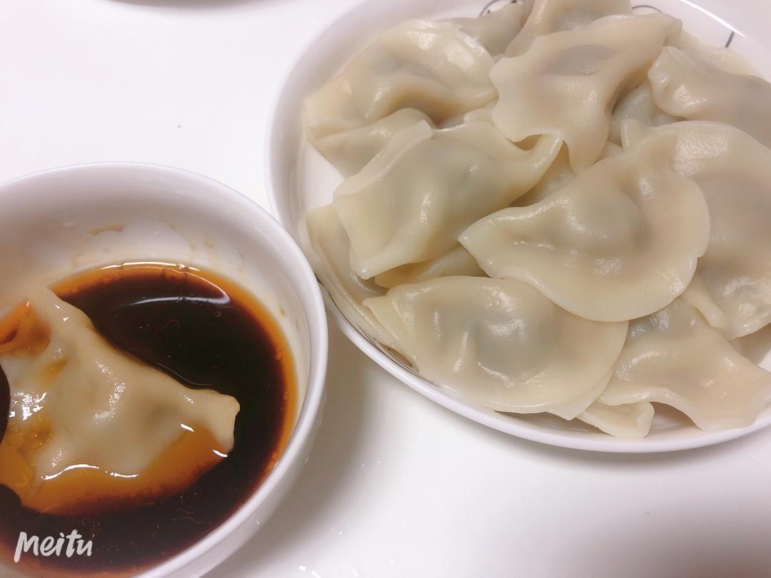 上班族的快手简单晚餐——冬至煮饺子