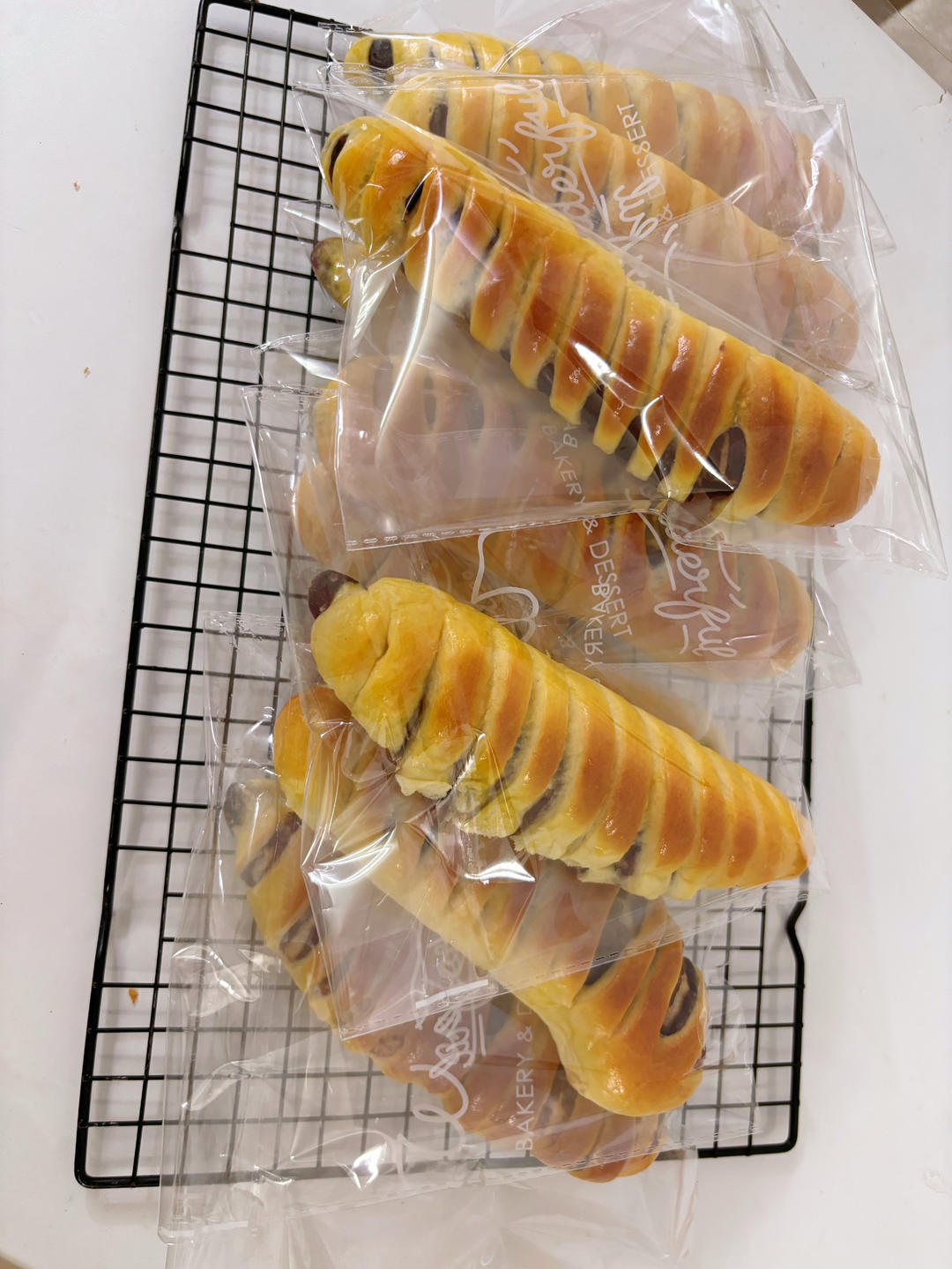 豆沙毛毛虫面包
