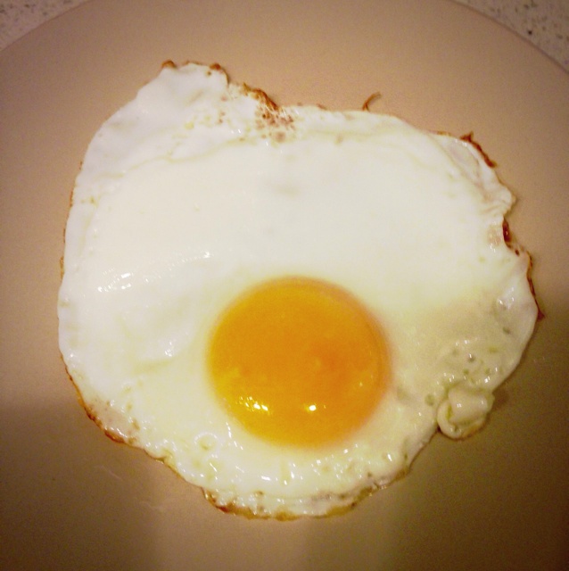 亲爱的羊小姐做的菜锅煎太阳蛋