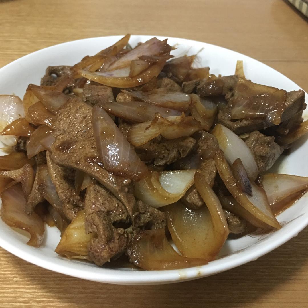 洋葱炒猪肝