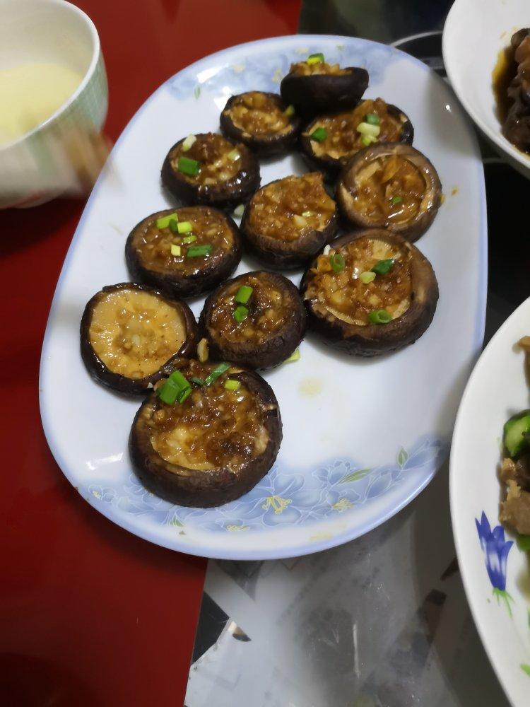 【蒜蓉烤香菇】