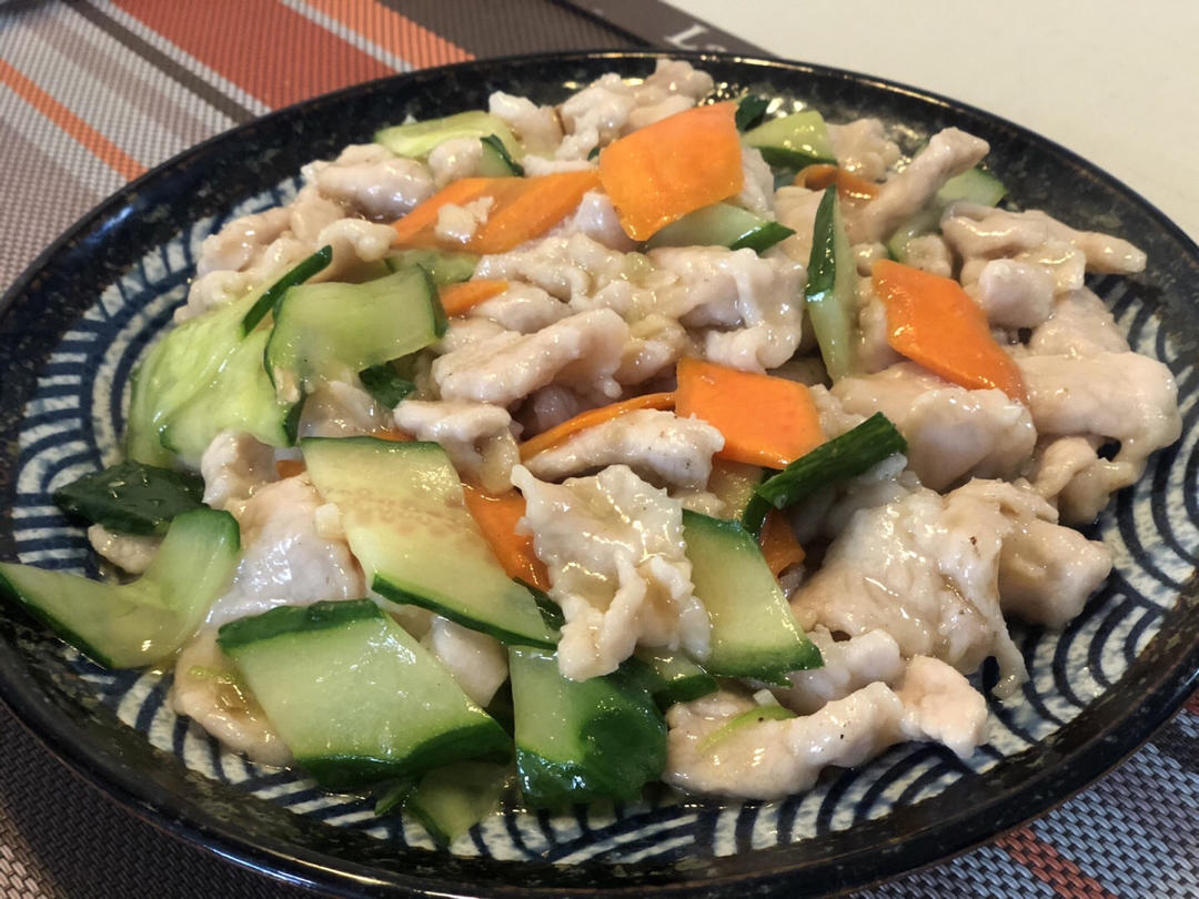 滑溜里脊#滑熘里脊（最简单的做法，吃出小时候的味道）