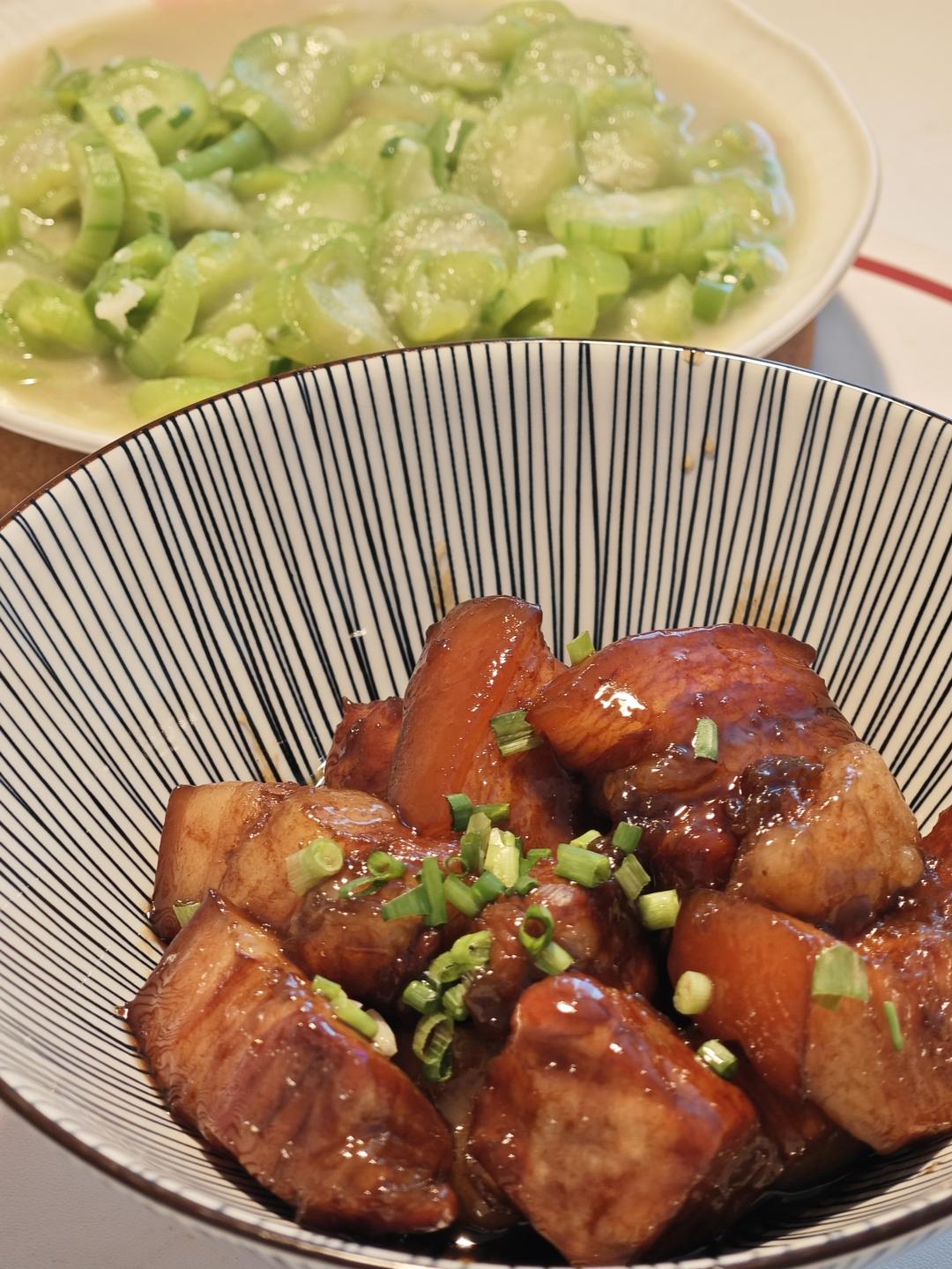 厨师长教你：“鱼香肉丝重庆版”的家常做法，酸辣下饭，收藏了