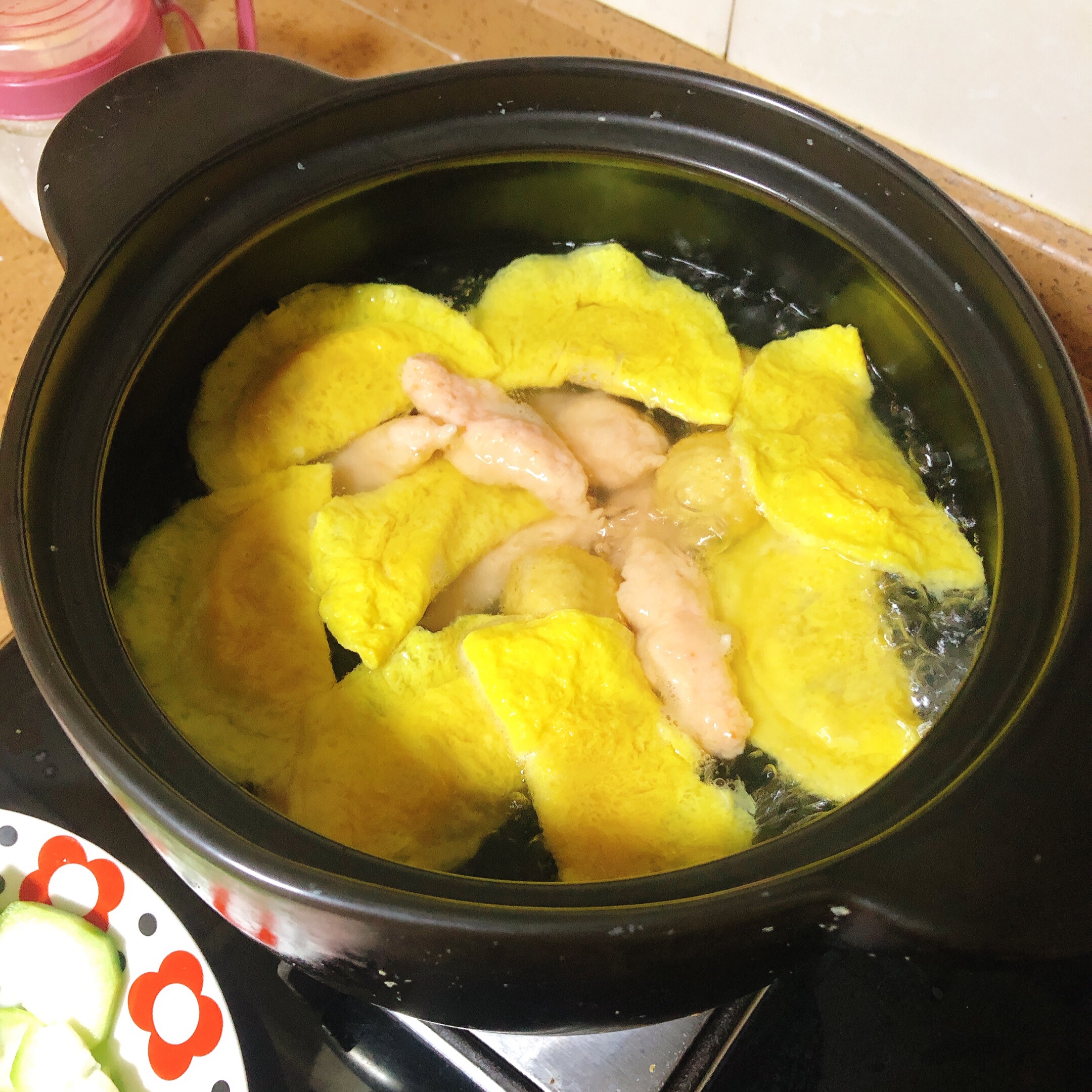 蛋饺鱼蛋虾枣丝瓜汤的做法 步骤3