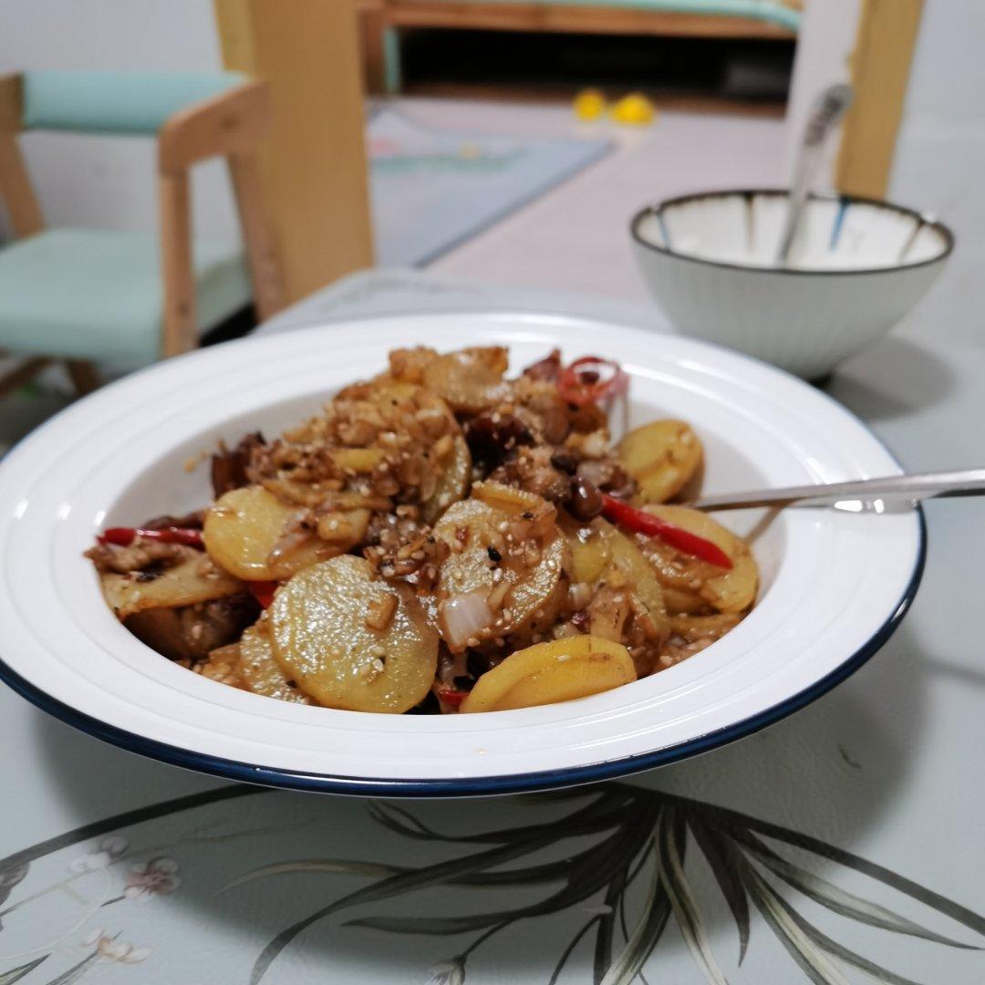 香煎五花肉土豆片
