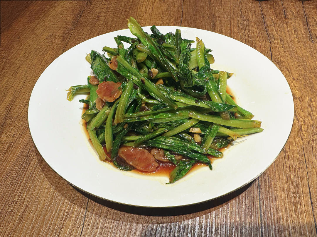 蒜香豉汁腊肠油麦菜的做法
