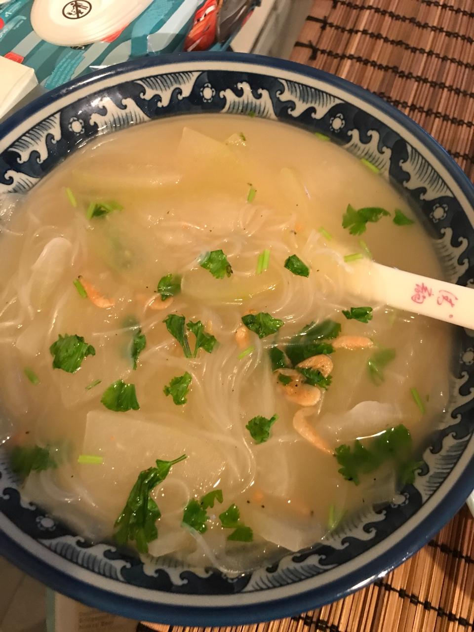 冬瓜虾皮汤(三分钟快手汤)