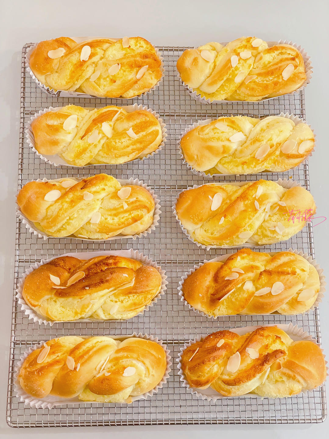 椰蓉满满吐司！幸福的味道。