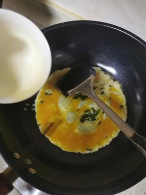 丝瓜蛋汤清爽夏日可口（没有味精鸡精，就是很鲜的丝瓜汤）的做法 步骤7
