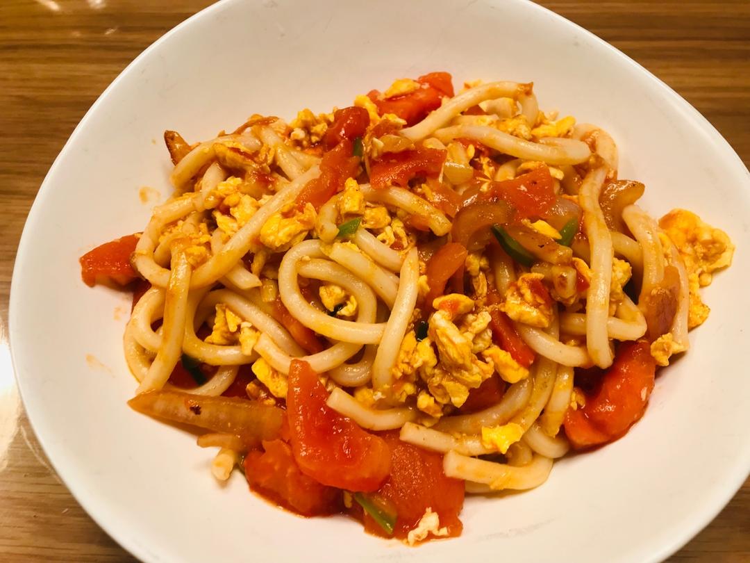 西红柿鸡蛋炒乌冬面